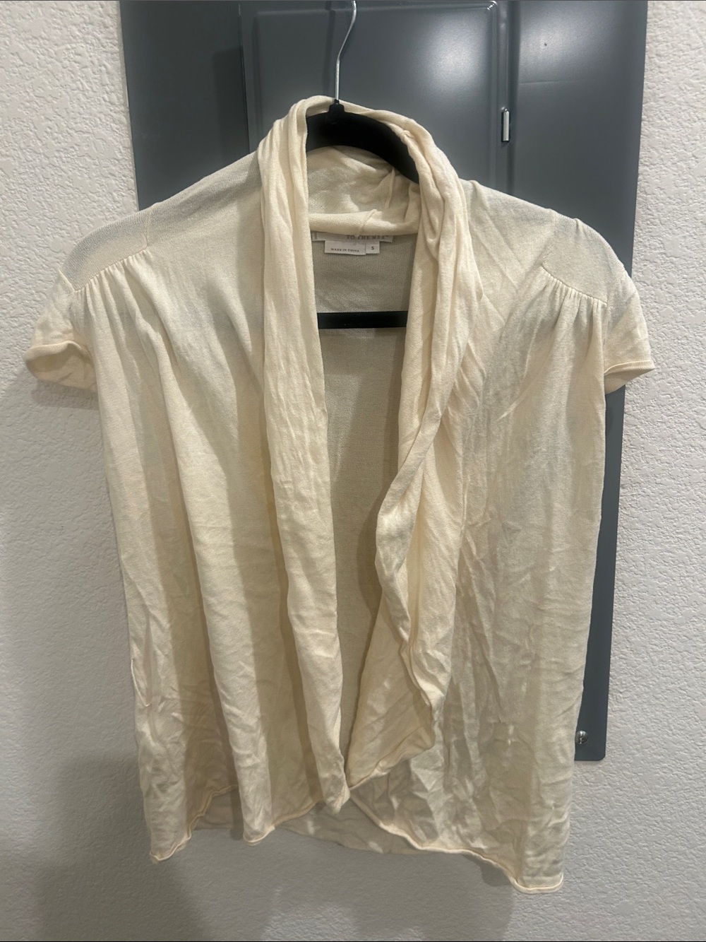 To the max Light Cream Draped Short Sleeve Cardigan size small